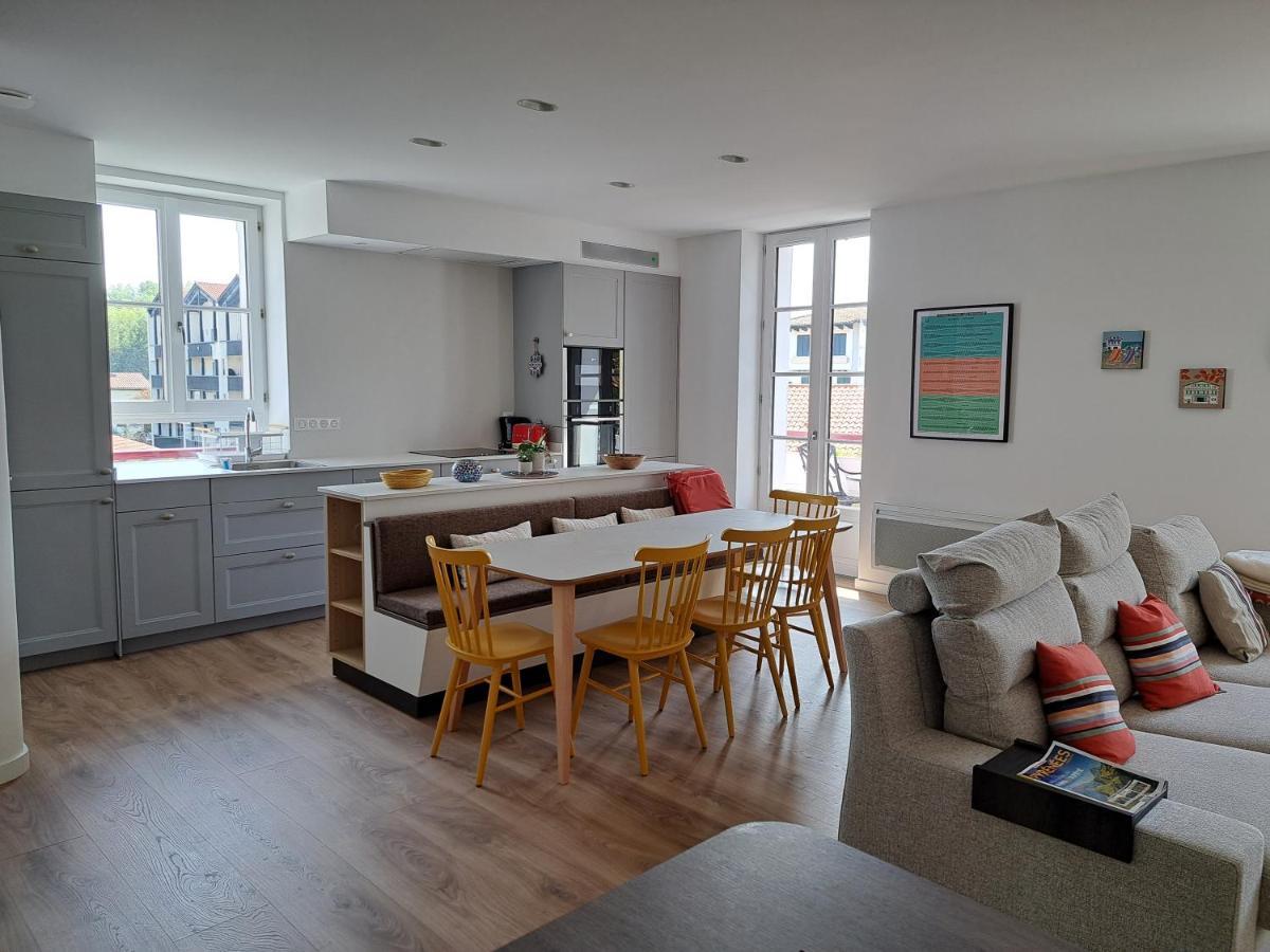 Superbe Appartement T3 Au Centre Plage .Parking Hendaye Bagian luar foto